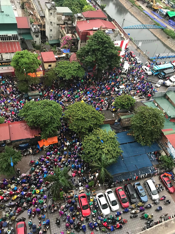 Khu vực Cầu T&oacute; - Phan Trọng Tuệ &aacute;ch tắc giao th&ocirc;ng kh&aacute; nặng nề.