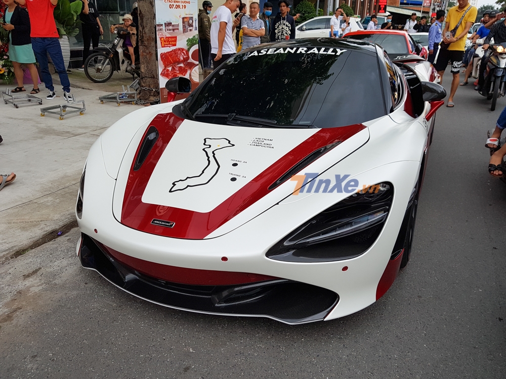 siêu xe McLaren 720S của trưởng đoàn Car Passion đã tụ tập cùng các thành viên khác đi tham dự khai trương nhà hàng Cường siêu xe McLaren 720S của trưởng đoàn Car Passion đã tụ tập cùng các thành viên khác đi tham dự khai trương nhà hàng Cường Đô-la ở Bình Dương