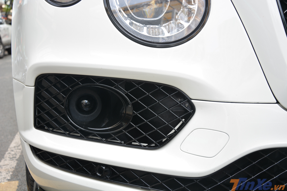 Trước khi Lamborghini Urus về Việt Nam, Bentley Bentayga chính là chiếc SUV nhanh nhất tại đây