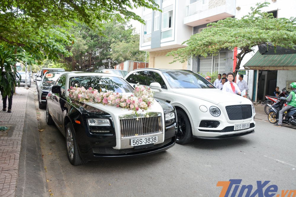 Cặp đôi xe siêu sang đưa dâu hàng đỉnh của con gái Minh Nhựa Cặp đôi xe siêu sang đưa dâu hàng đỉnh của con gái Minh Nhựa
