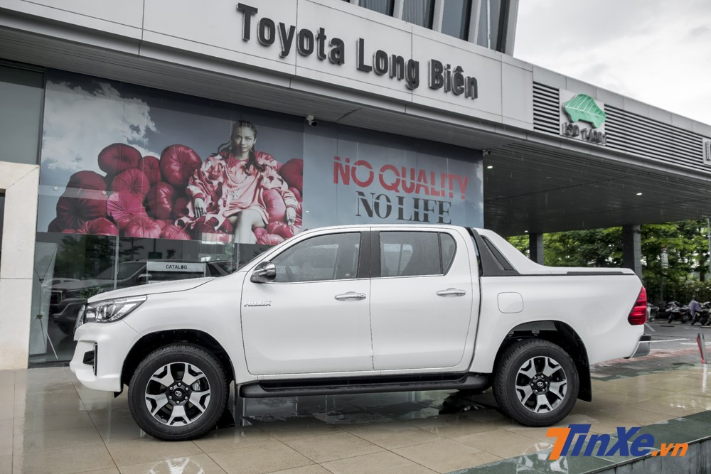 Giá xe Hilux 2019 được niêm yết ở mức từ 622 triệu tới 878 triệu đồng Giá xe Hilux 2019 được niêm yết ở mức từ 622 triệu tới 878 triệu đồng