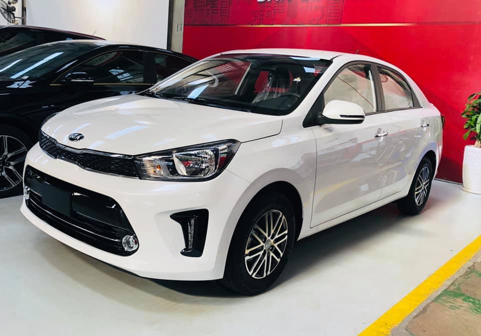 Những chiếc Kia Soluto đầu tiên đã được đưa về đại lý Những chiếc Kia Soluto đầu tiên đã được đưa về đại lý
