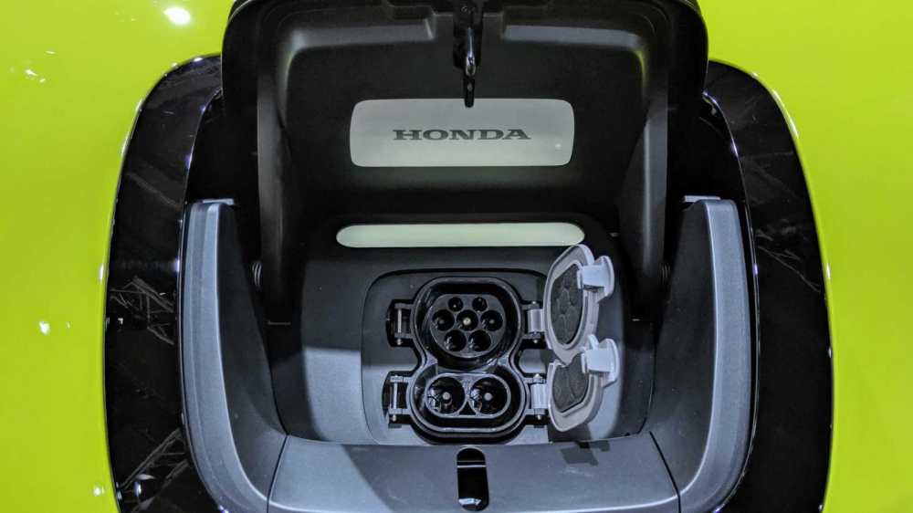 Honda e có cả hệ thống sạc nhanh Honda e có cả hệ thống sạc nhanh