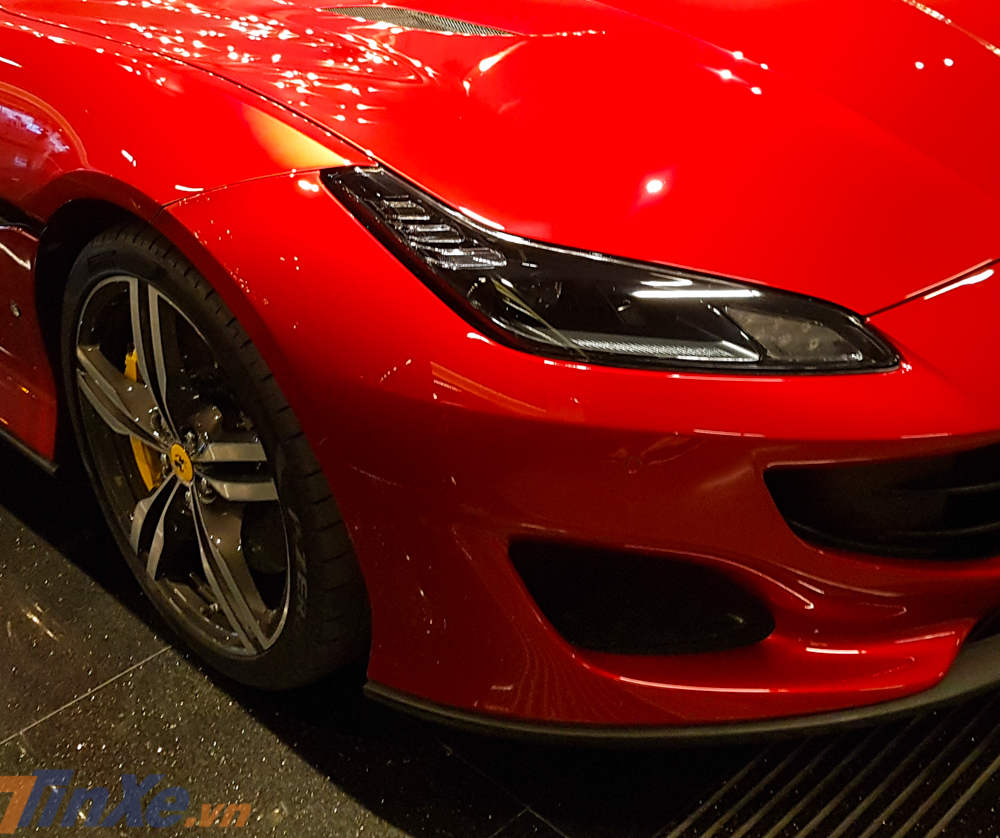 Hốc gió trước của Ferrari Portofino