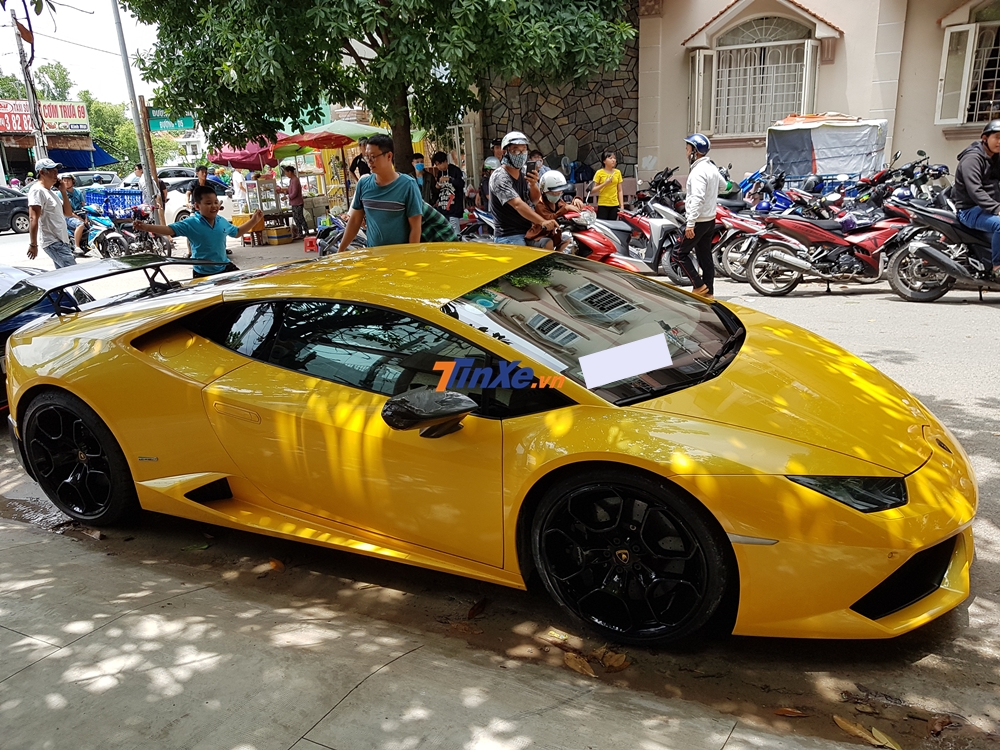 Chiếc siêu xe này hiện vẫn được cho mang biển Nha Trang Chiếc siêu xe này hiện vẫn được cho mang biển Nha Trang