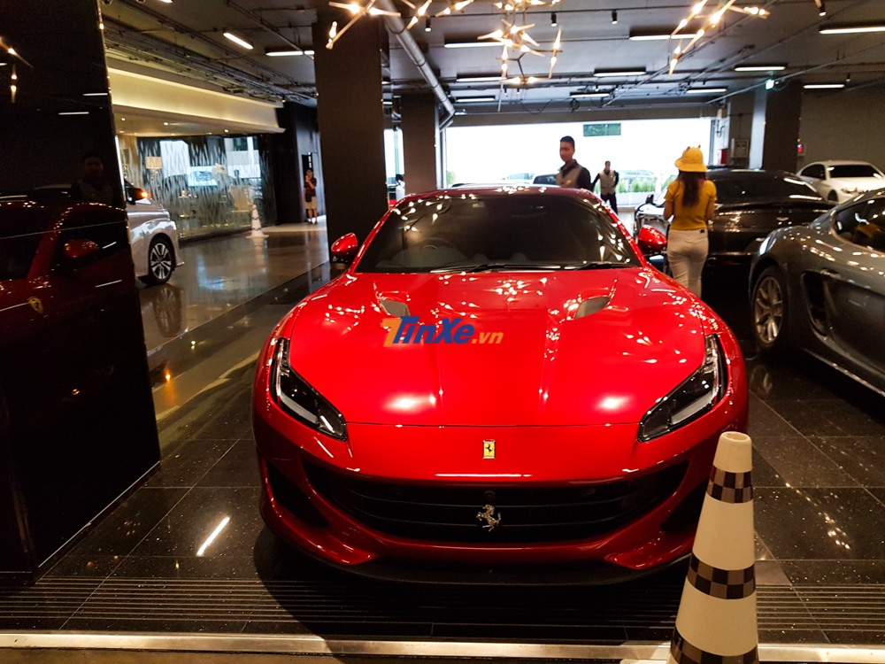 Không bao lâu nữa, giới yêu xe tại Việt Nam có thể mua được những chiếc siêu xe Ferrari thông qua diện phân phối chính hãng