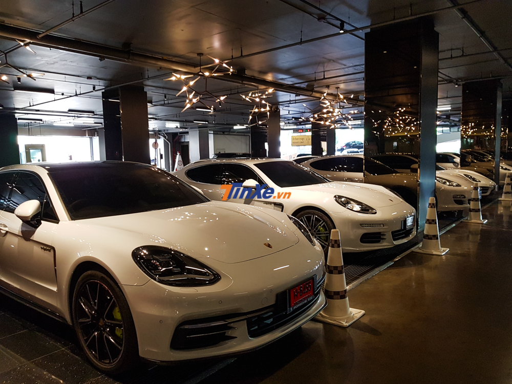 Những khu vực đỗ xe chỉ d&agrave;nh cho d&ograve;ng Porsche Panamera