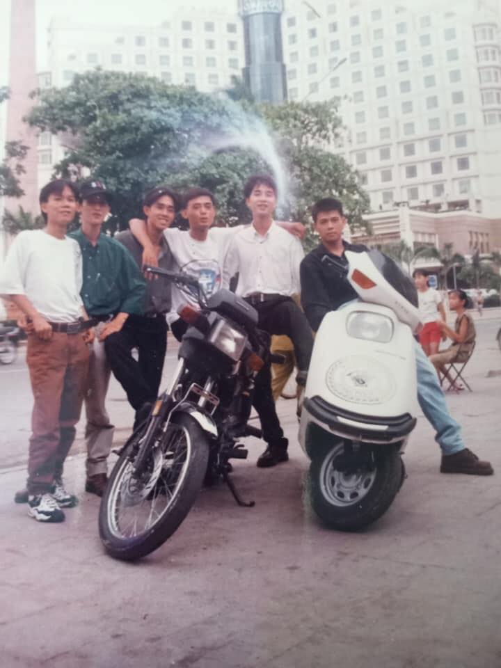 Honda GL 150 bên cạnh Honda Spacy 125 Honda GL 150 bên cạnh Honda Spacy 125