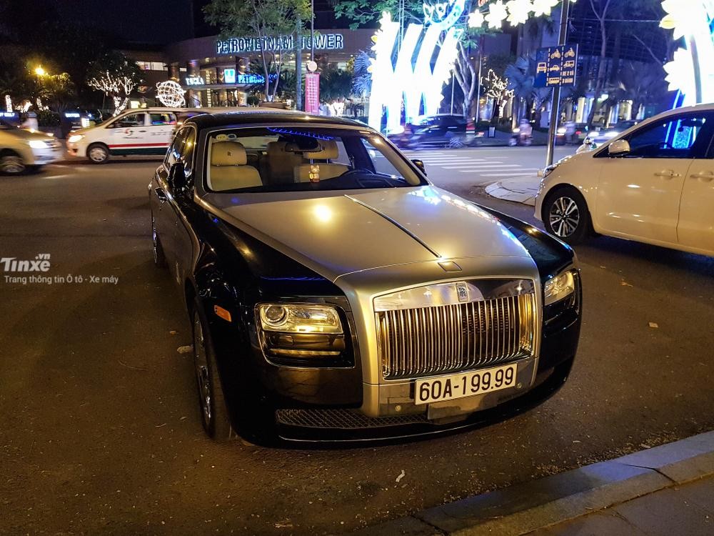 Chiếc xe siêu sang Rolls-Royce Ghost này mang biển tứ quý 9