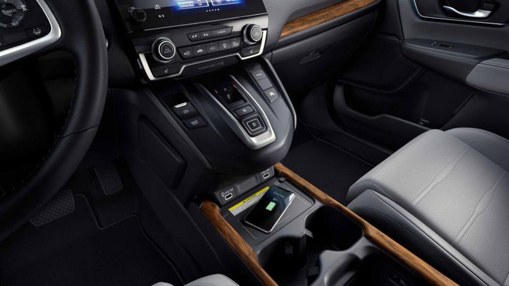 Bản cao cấp của Honda CR-V 2020 sẽ c&oacute; sạc điện thoại kh&ocirc;ng d&acirc;y