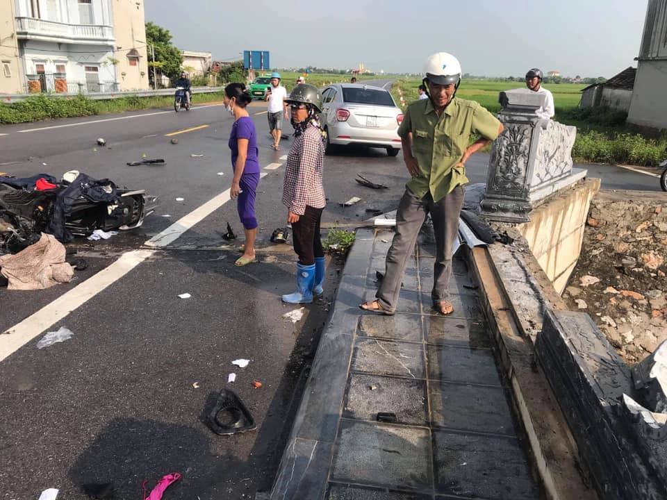 Hiện trường vụ tai nạn nghiêm trọng