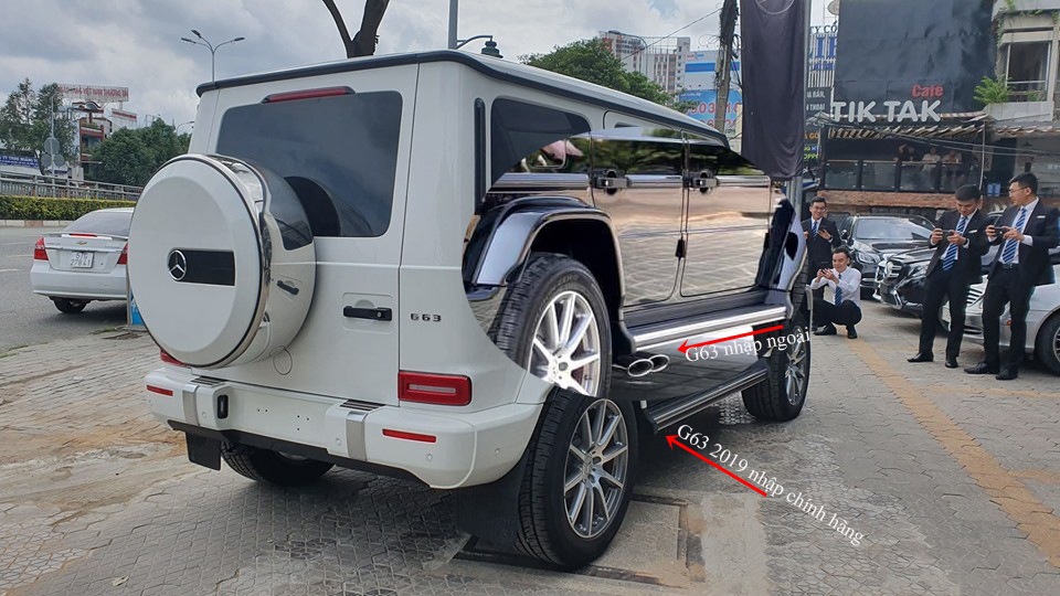 Ống xả k&eacute;p ph&iacute;a b&ecirc;n phải l&agrave; chi tiết kh&aacute;c biệt r&otilde; r&agrave;ng giữa Mercedes-AMG G63 2019 nhập tư nh&acirc;n v&agrave; ch&iacute;nh h&atilde;ng