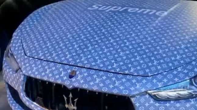 Chiếc Maserati Ghibli dán bộ áo Louis Vuitton x Supreme