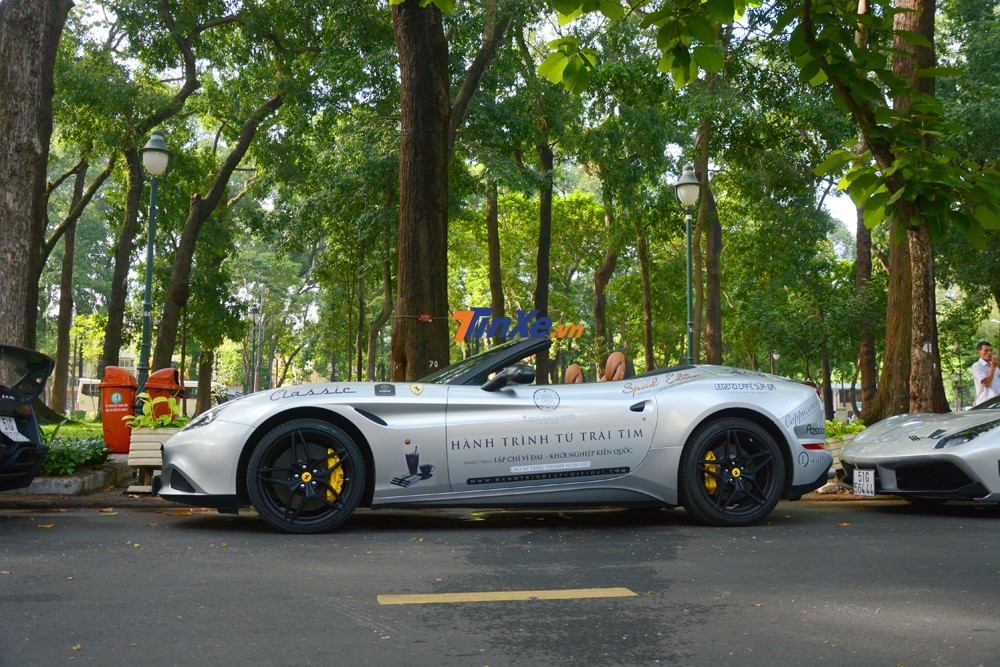 Si&ecirc;u xe mui trần Ferrari California T l&uacute;c c&ograve;n thuộc sở hữu của Chủ tịch Trung Nguy&ecirc;n