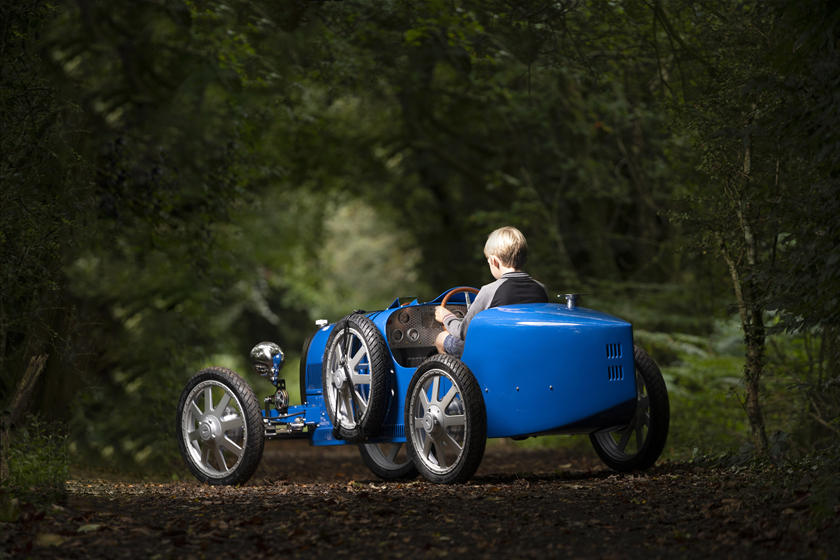 Bugatti Baby II đ&uacute;ng l&agrave; một m&oacute;n đồ chơi d&agrave;nh cho c&aacute;c rich kid đ&iacute;ch thực