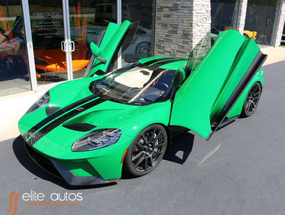 Si&ecirc;u xe Ford GT n&agrave;y c&oacute; m&agrave;u sơn trị gi&aacute; hơn nửa tỷ đồng