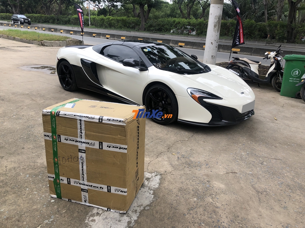 Si&ecirc;u xe mui trần McLaren 650S Spider l&uacute;c chưa độ nắp cap&ocirc; McLaren P1