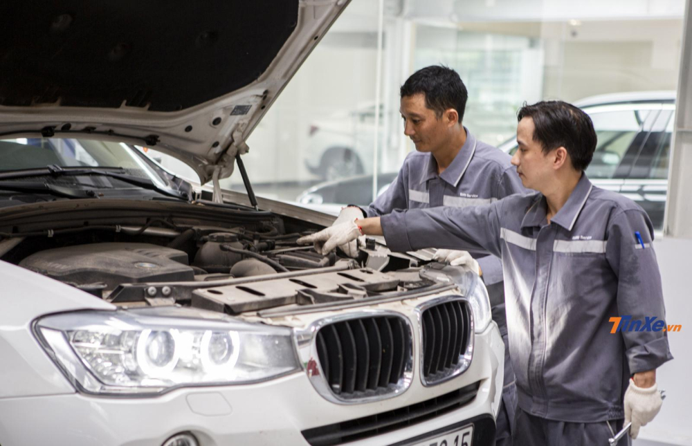 Xưởng dịch với thợ kỹ thuật tay nghề cao c&ugrave;ng quy tr&igrave;nh chăm s&oacute;c, bảo dưỡng, bảo h&agrave;nh đạt ti&ecirc;u chuẩn BMW to&agrave;n cầu.