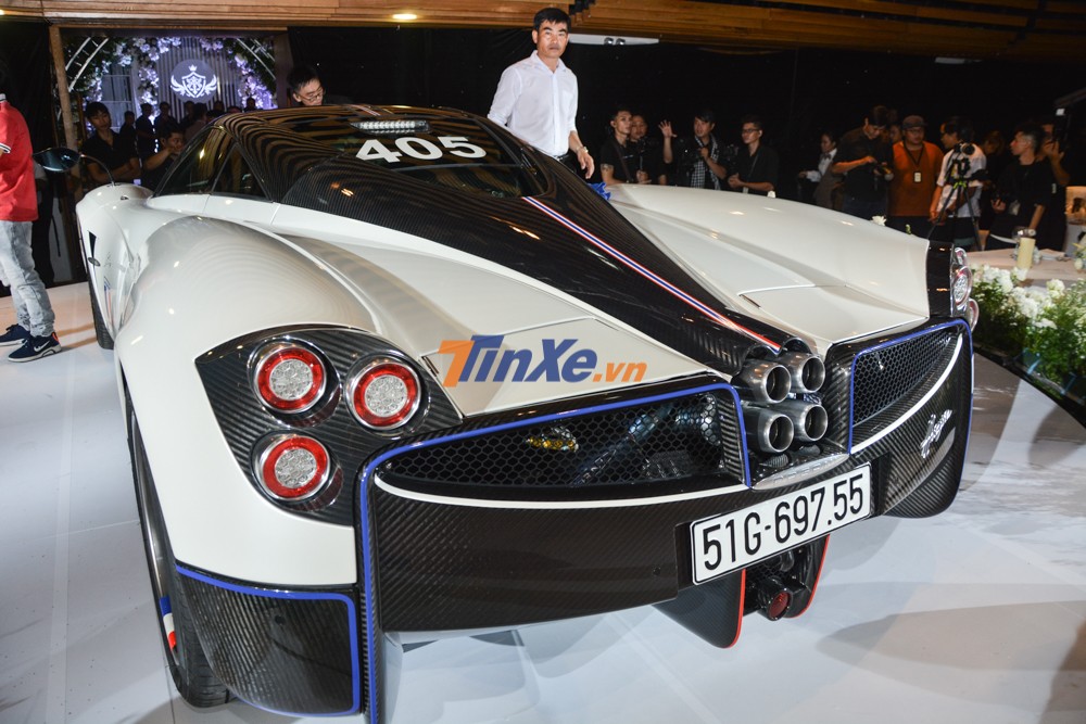 Pagani Huayra hiện l&agrave; chiếc si&ecirc;u xe đắt nhất Việt Nam