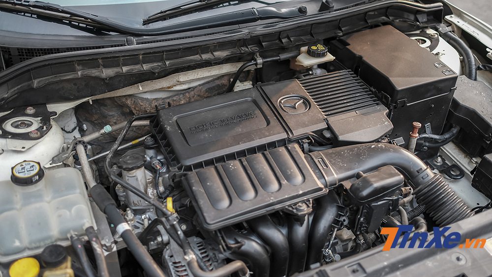 Động cơ DOHC dung t&iacute;ch 1.6L của Mazda3 2011 thoải m&aacute;i sử dụng cho mọi nhu cầu vận h&agrave;nh tại Việt Nam.