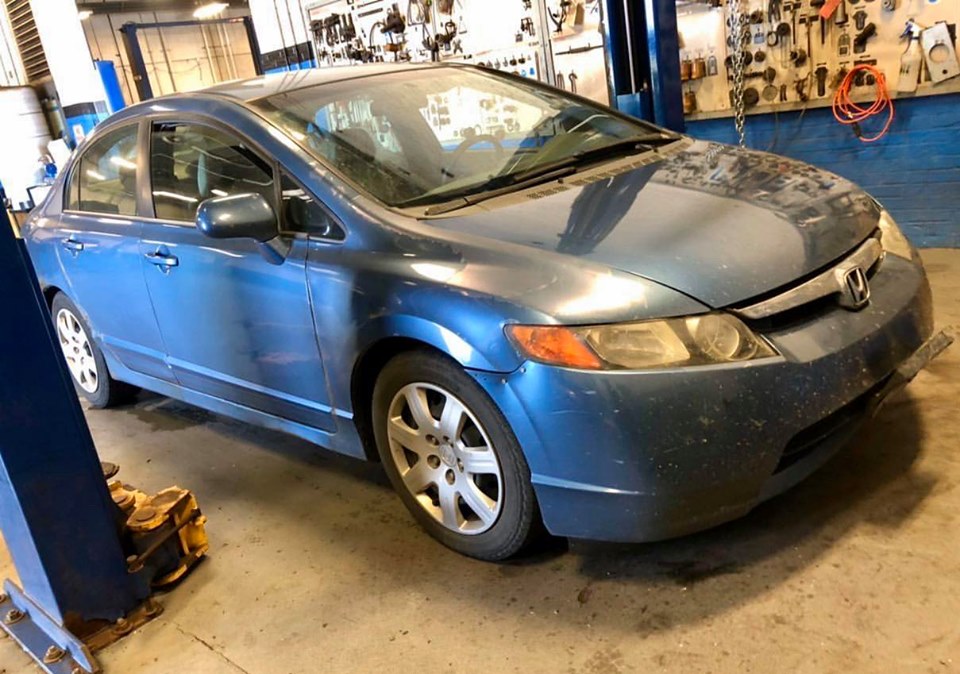 Chiếc Honda Civic nồi đồng cối đá của một chủ xe tại Mỹ