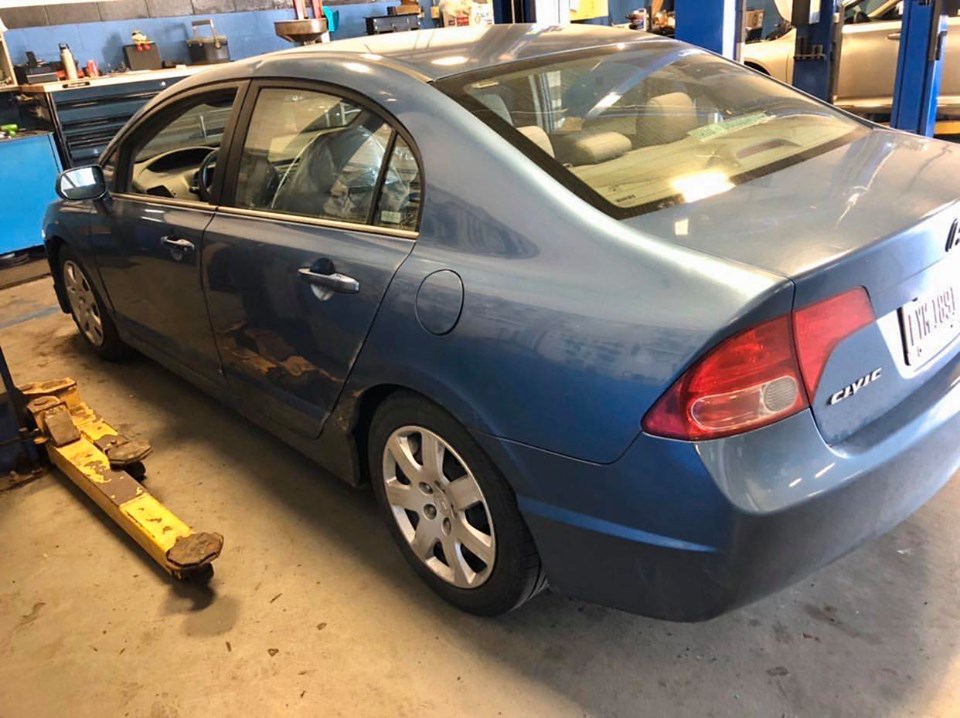 Chiếc Honda Civic này hoạt động bền bỉ suốt 13 năm mà chưa cần thay động cơ hay hộp số