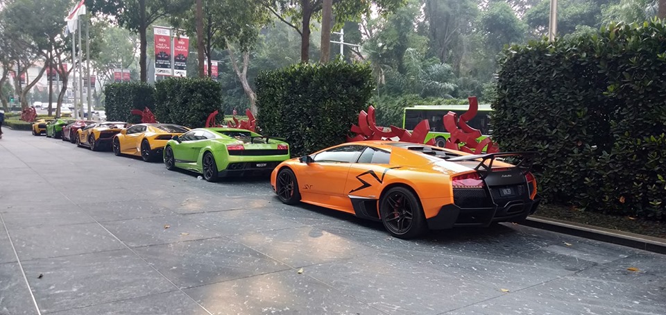 Lamborghini Murcielago LP670-4 SV chốt đoàn siêu xe Malaysia