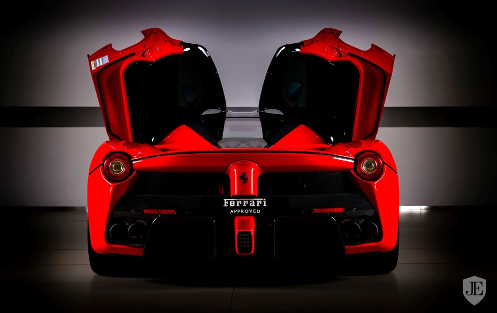 Lý do đây là chiếc Ferrari LaFerrari tăng giá nhẹ nhất trên thế giới Lý do đây là chiếc Ferrari LaFerrari tăng giá nhẹ nhất trên thế giới