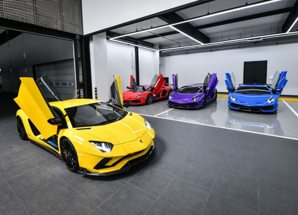 Lamborghini Aventador S LP740-4 cùng bộ 3 Lamborghini Aventador SVJ Lamborghini Aventador S LP740-4 cùng bộ 3 Lamborghini Aventador SVJ