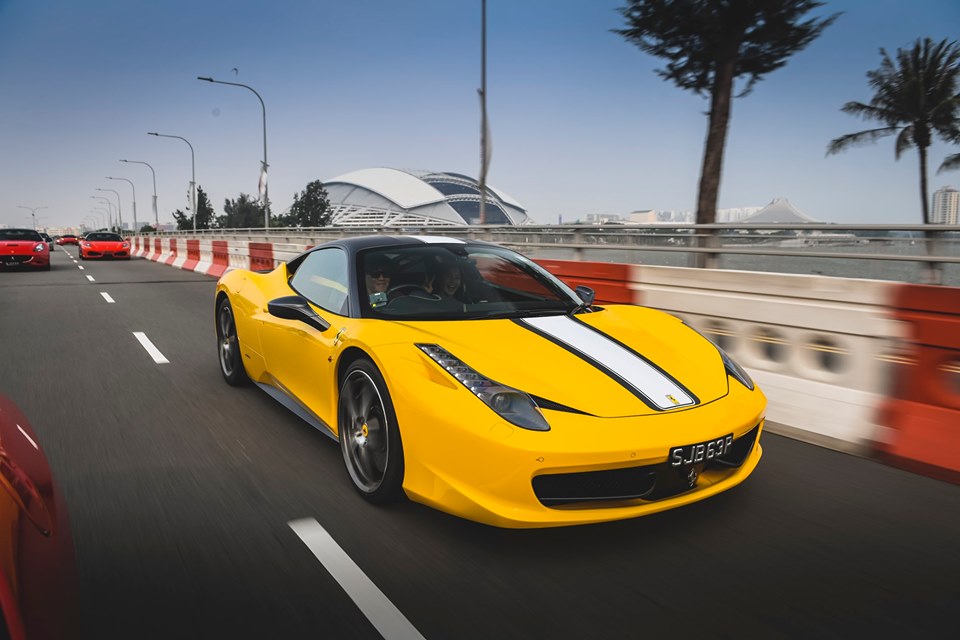 Một chiếc Ferrari 458 Italia đã quá quen mắt với nhà giàu Việt