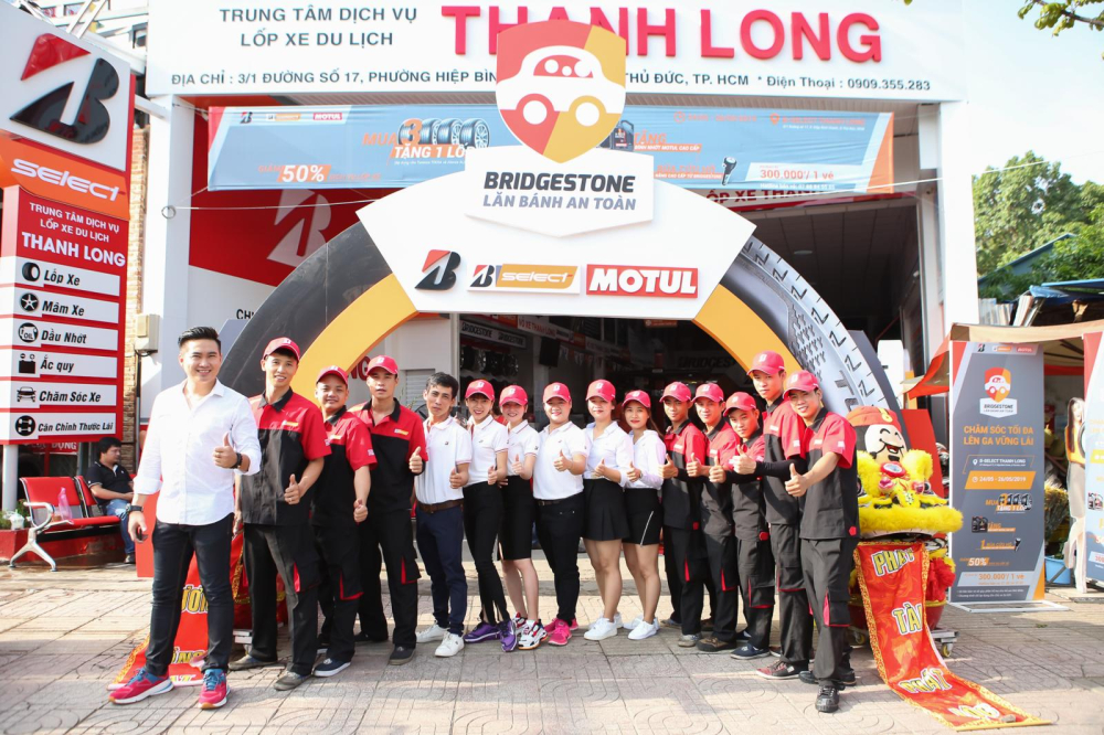 B&ecirc;n cạnh c&aacute;c hoạt động b&aacute;n h&agrave;ng, Bridgestone Việt Nam cũng rất quan t&acirc;m đến c&aacute;c hoạt động x&atilde; hội, cộng đồng.