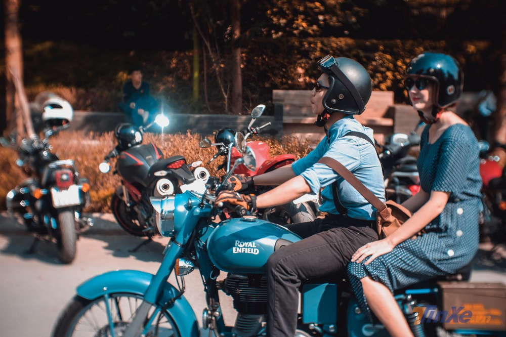 Ng&agrave;y hội xế cổ th&igrave; ắt hẳn kh&ocirc;ng thể thiếu những chiếc xe từ Royal Enfield