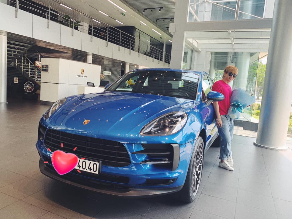 Chiếc Porsche Macan của Chi D&acirc;n c&oacute; biển số cặp 40