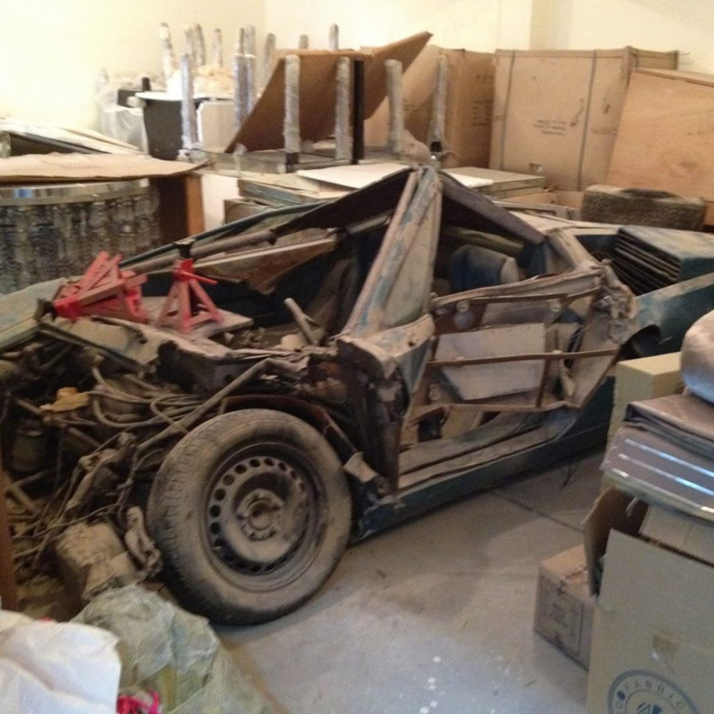 Chiếc Lamborghini Countach bị hỏng nặng sau một vụ tai nạn c&aacute;ch đ&acirc;y khoảng 40 năm