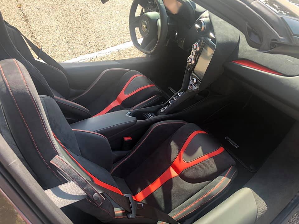 Nội thất si&ecirc;u xe McLaren 720S Spider chuẩn bị về Việt Nam
