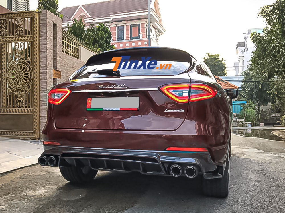 Những thay đổi bản độ Maserati Levante Shtorm GT của Larte Design c&ograve;n đến từ đu&ocirc;i xe