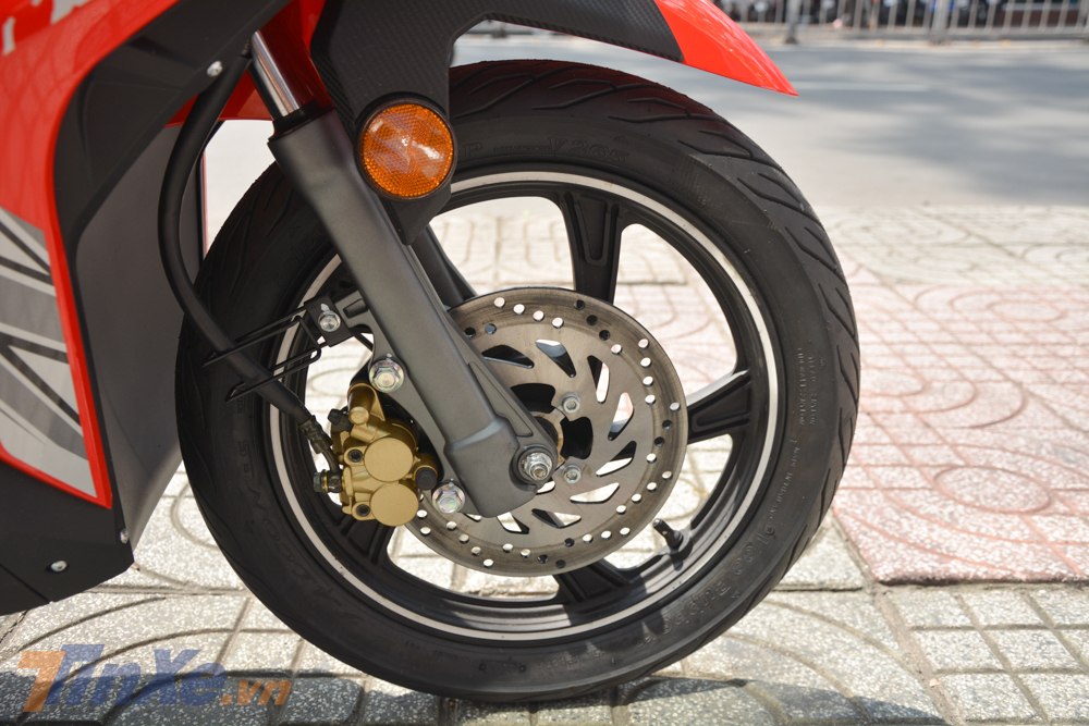 Benelli VZ125i sử dụng phanh đĩa cho bánh trước Benelli VZ125i sử dụng phanh đĩa cho bánh trước