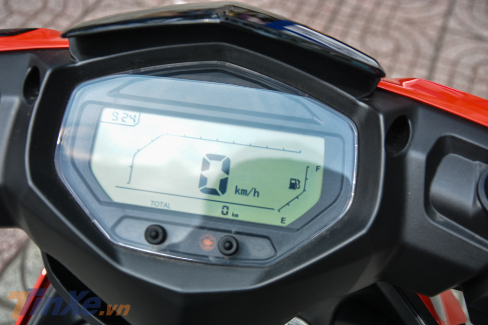 Cận cảnh đồng hồ trên Benelli VZ125i 2019 Cận cảnh đồng hồ trên Benelli VZ125i 2019