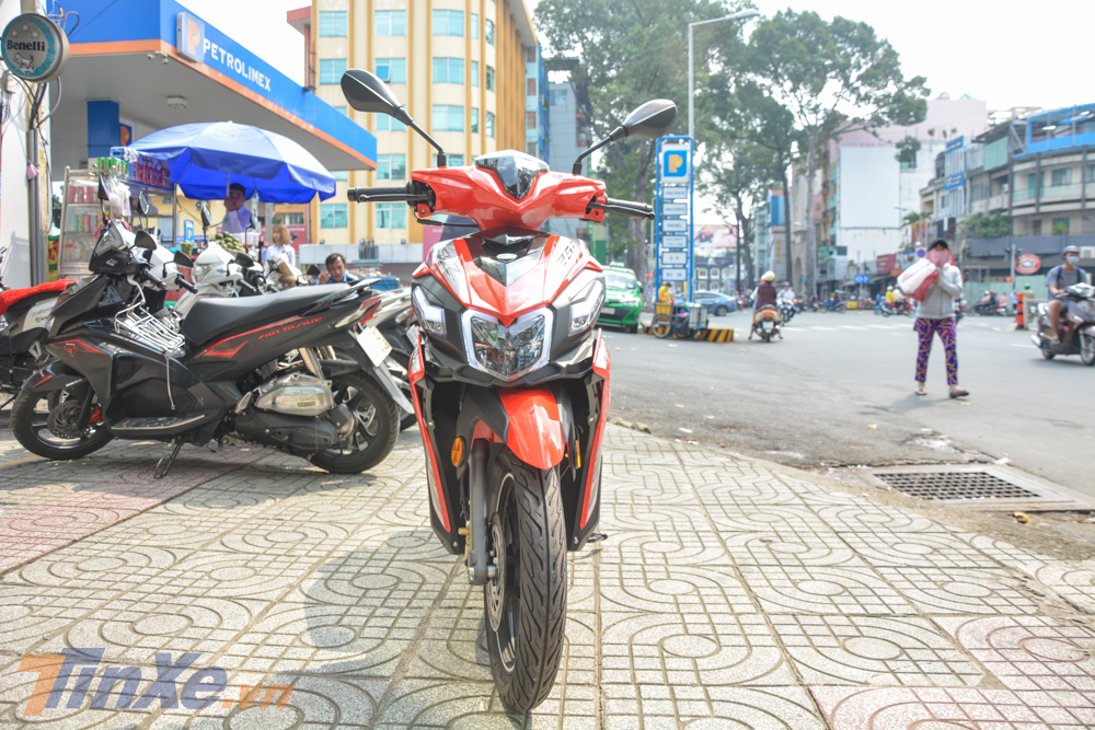 Cận cảnh vẻ đẹp của Benelli VZ125i Cận cảnh vẻ đẹp của Benelli VZ125i