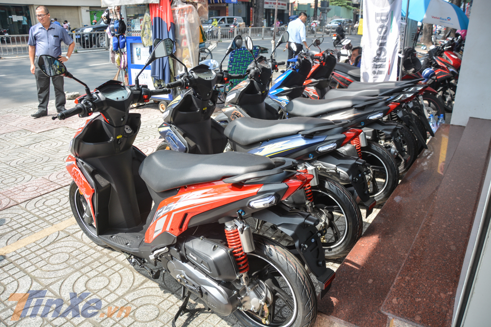 Mức gi&aacute; n&agrave;y đ&atilde; bao gồm thuế VAT nhưng chưa t&iacute;nh chi ph&iacute; ra biển số