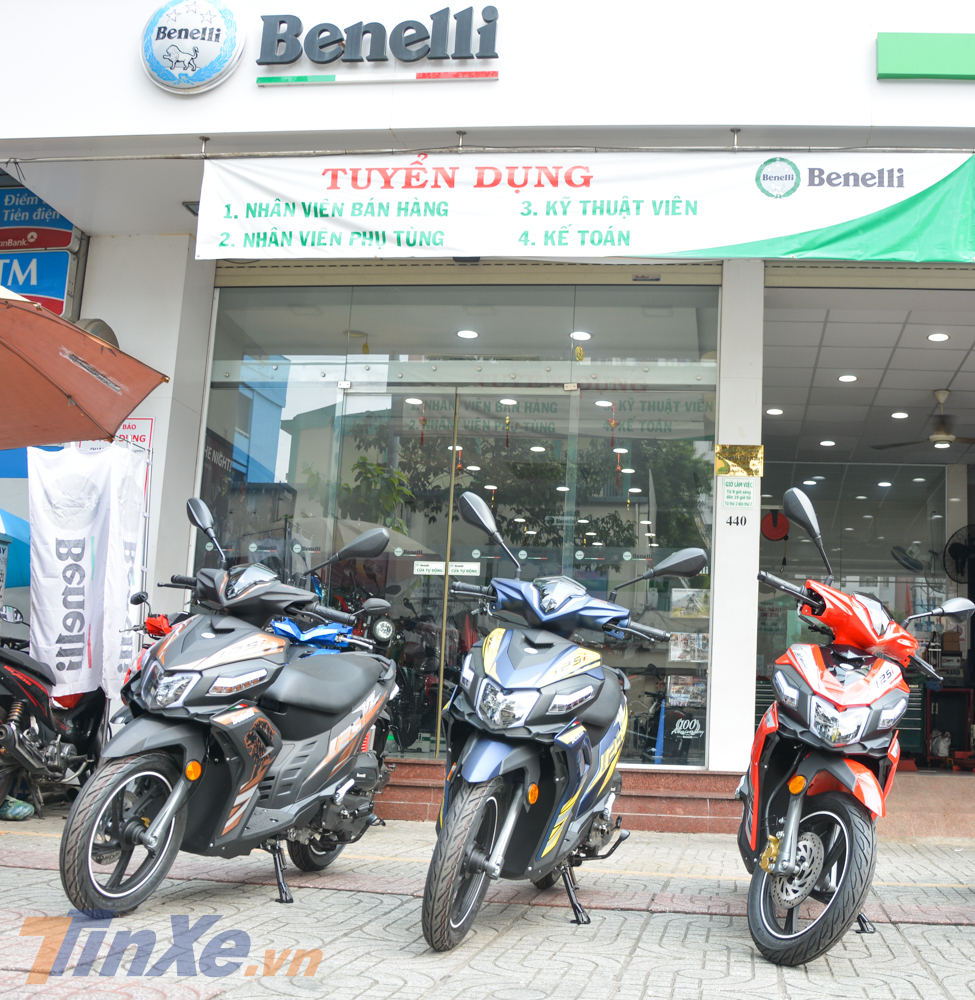 Bộ 3 Benelli VZ125i 2019 với bản ti&ecirc;u chuẩn l&agrave; m&agrave;u đỏ, xanh v&agrave; bản đặc biệt l&agrave; đen mờ