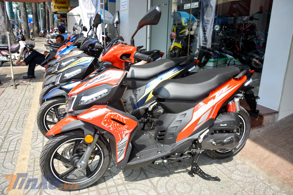 Gi&aacute; xe Benelli VZ125i 2019 ch&iacute;nh h&atilde;ng tại Việt Nam l&agrave; 29,8 triệu đồng