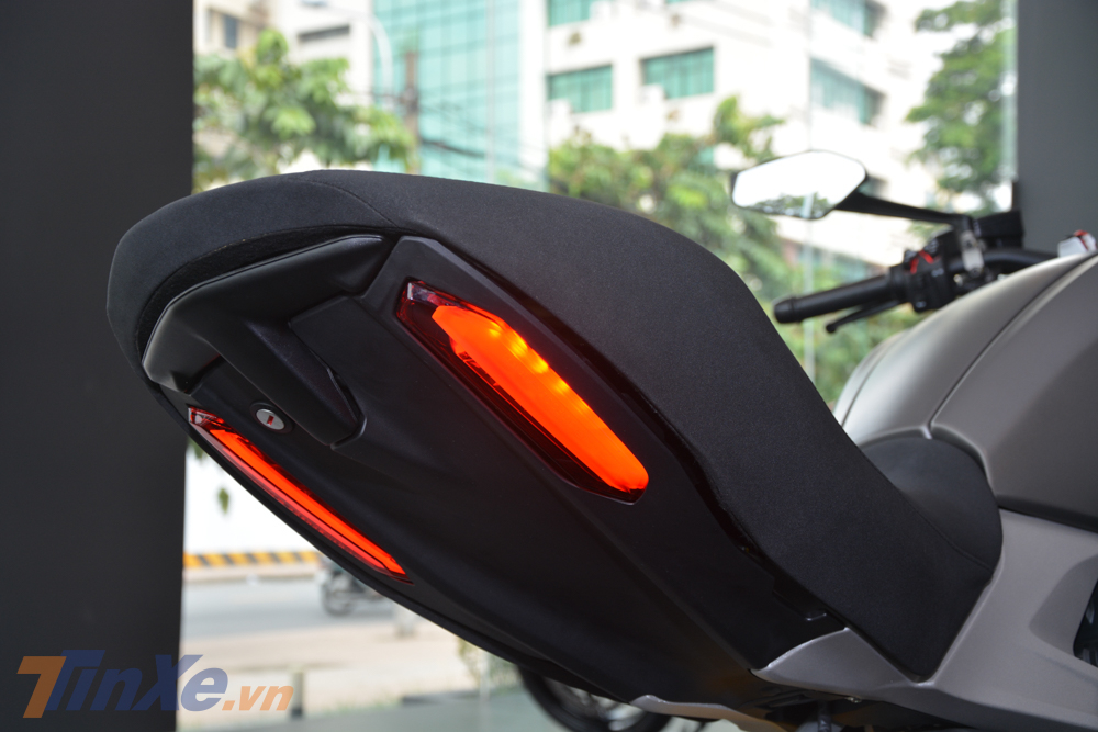Đèn hậu của Ducati Diavel 1260 Đèn hậu của Ducati Diavel 1260