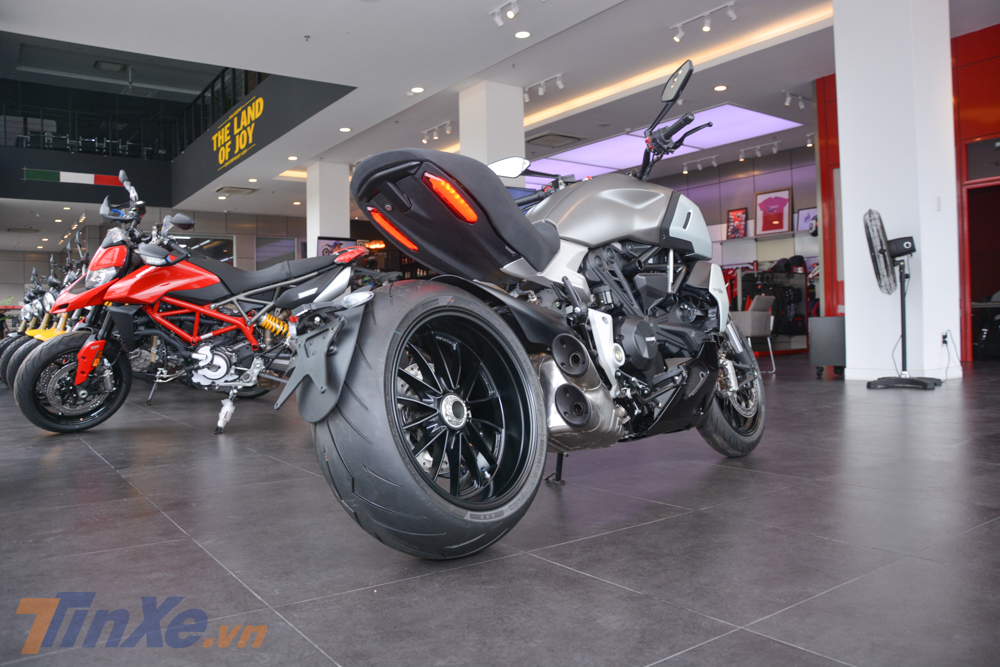 Thiết kế của Ducati Diavel 1260 là niềm cảm ứng cho Benelli tạo ra 502C Thiết kế của Ducati Diavel 1260 là niềm cảm ứng cho Benelli tạo ra 502C
