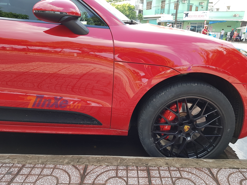 Porsche Macan GTS c&oacute; gi&aacute; hơn 4 tỷ đồng tại Việt Nam