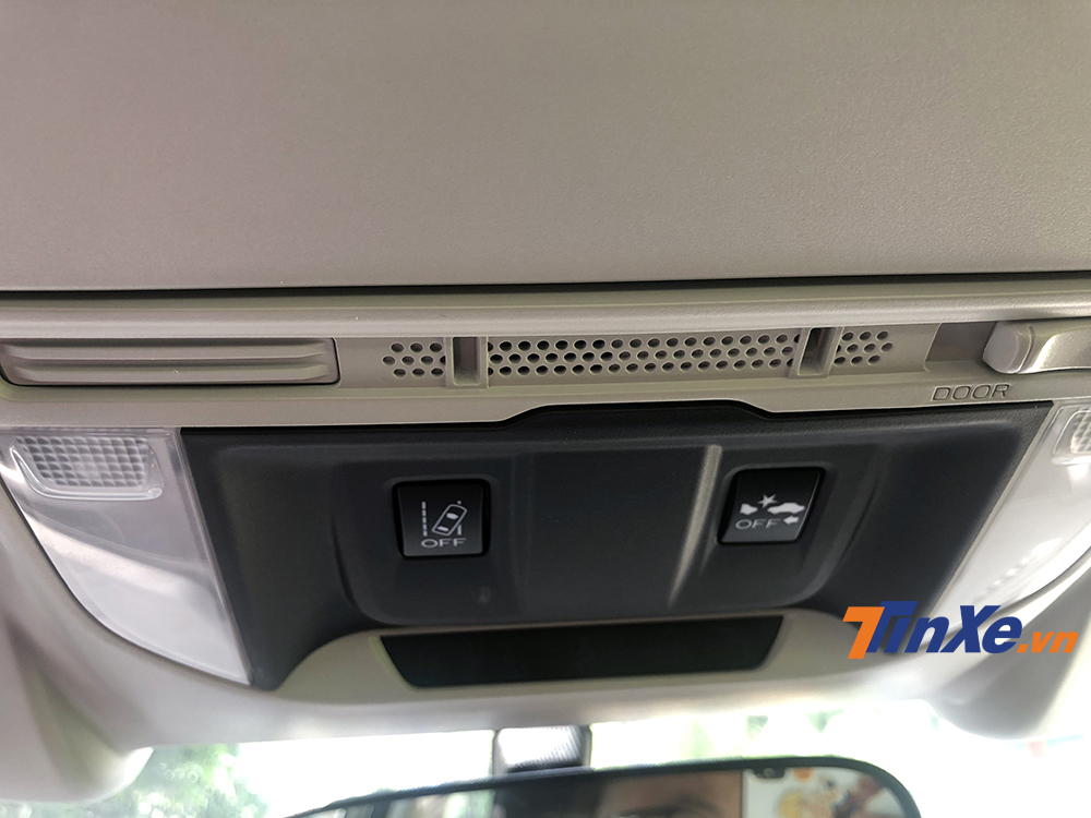 Người l&aacute;i xe ho&agrave;n to&agrave;n c&oacute; thể tắt/bật c&aacute;c t&iacute;nh năng an to&agrave;n chủ động tr&ecirc;n xe th&ocirc;ng qua c&aacute;c n&uacute;t bấm.