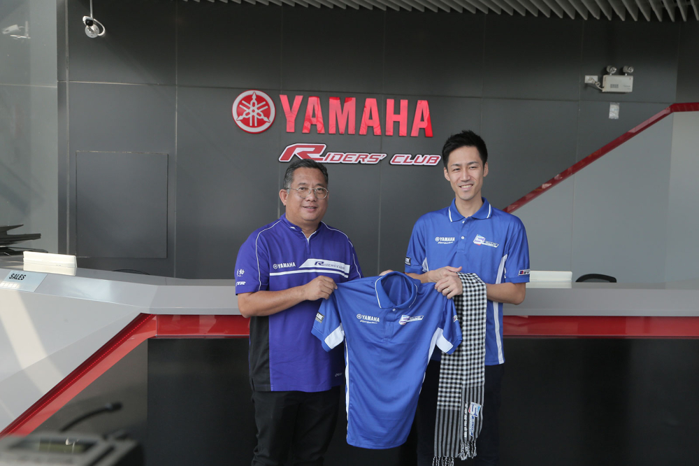 Giao lưu c&ugrave;ng c&acirc;u lạc bộ Yamaha Scooter