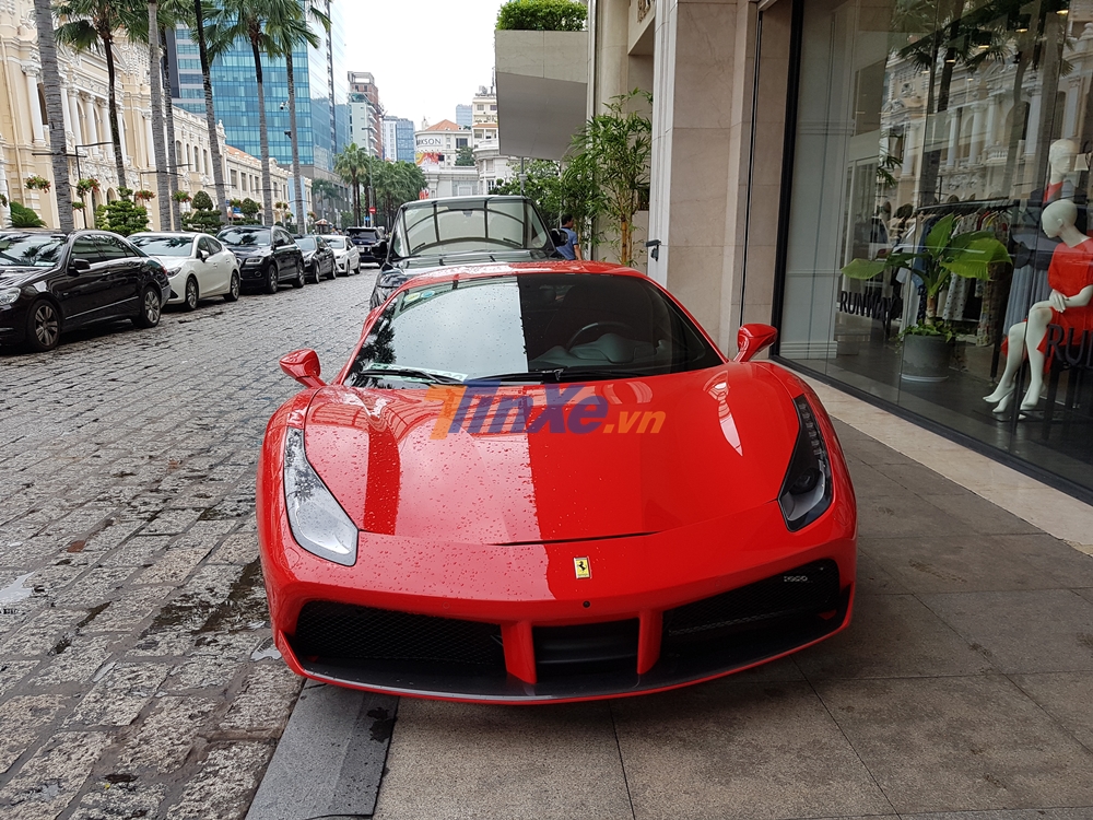Si&ecirc;u xe Ferrari 488 GTB hơn 11 tỷ đồng của Tuấn Hưng