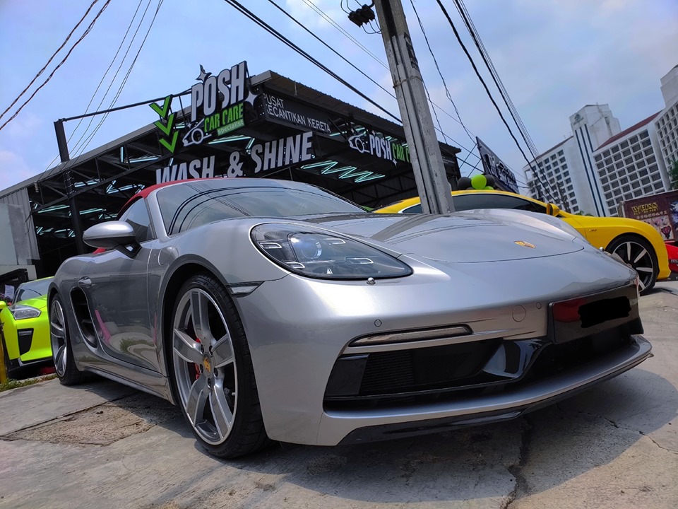 Một chiếc Porsche 718 Boxster phi&ecirc;n bản S