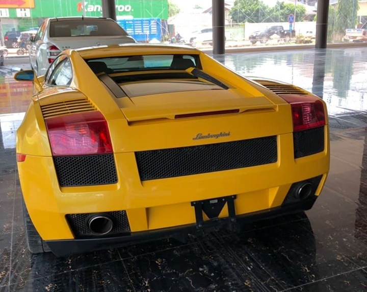 Vẻ đẹp của si&ecirc;u xe Lamborghini Gallardo nh&igrave;n từ đu&ocirc;i xe